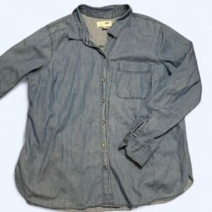 Old Navy Blue Lightweight Denim Style Button Up Shirt